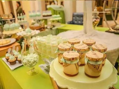 Pings cake中小型小清新婚礼甜品台
