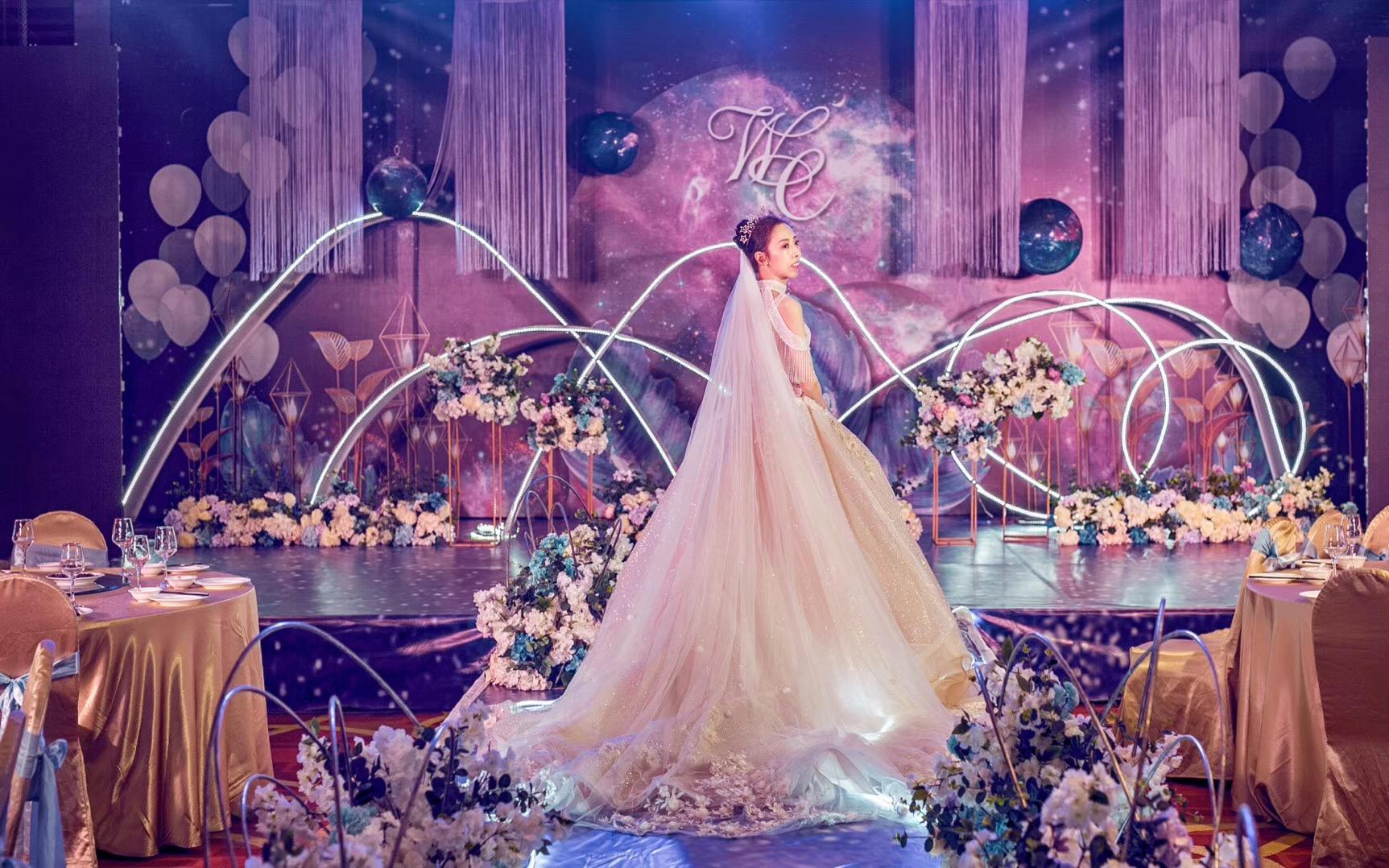 爆款婚纱-美新娘婚礼现场图