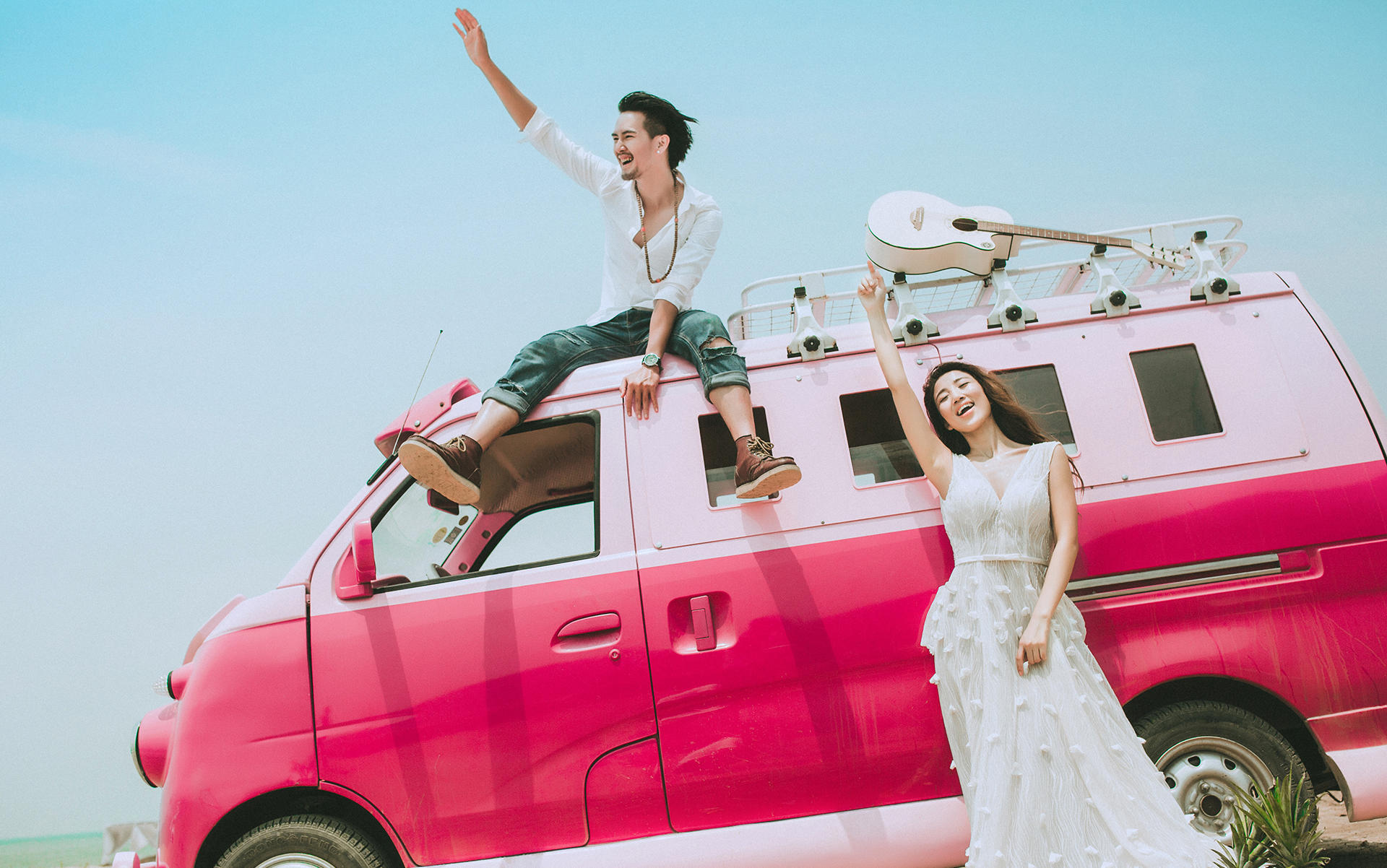 雙景區(qū)蜈支洲島+非誠勿擾2+服裝20+套產(chǎn)品包郵