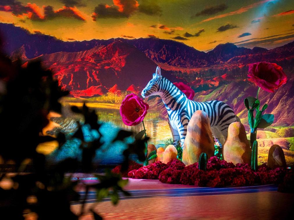 《大漠长河》-白金一号婚礼梦工厂策划