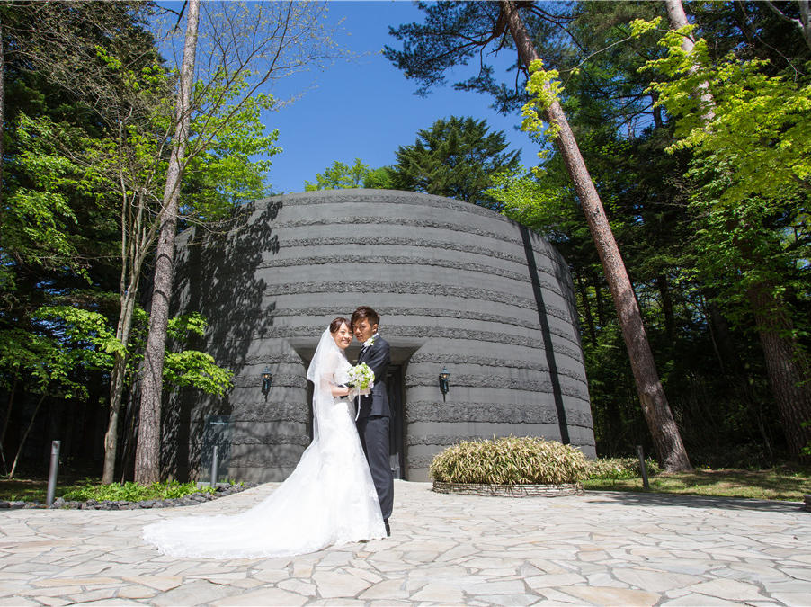 日本轻井泽森之美教堂婚礼，乐惟海外婚礼南京店