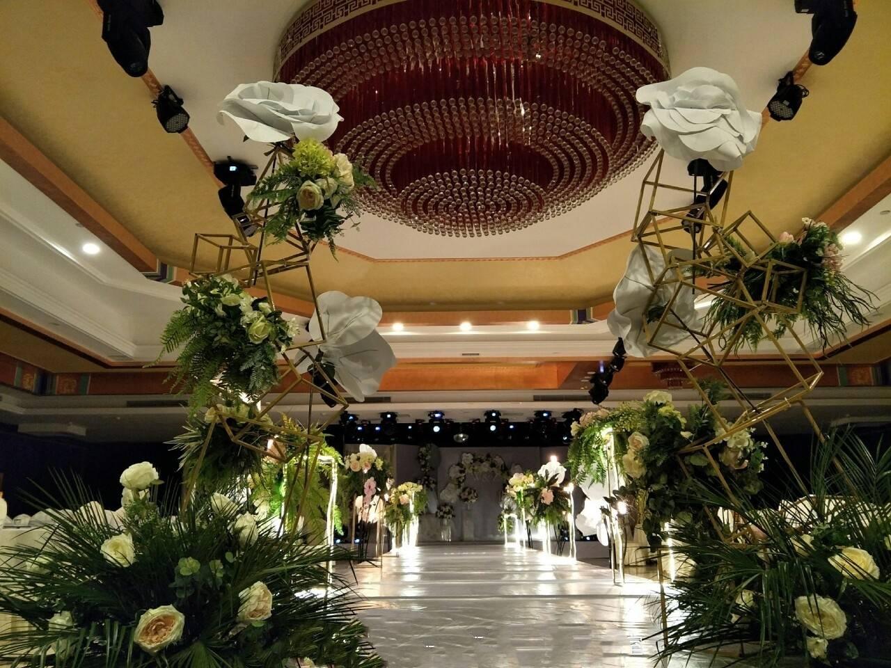 【爱度一生婚礼会馆】简约灰色系+婚纱四件套