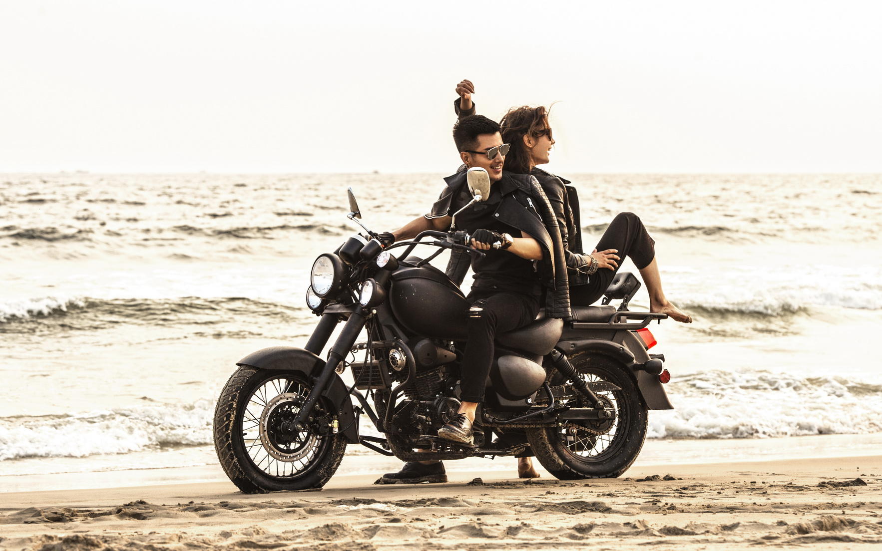 樂(lè)蜜旅拍【三亞】多主題拍攝+8服8造+蜜月酒店