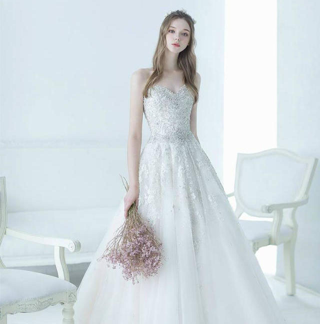 【茜熙阁】完美婚纱系列五件套--赠送伴娘服