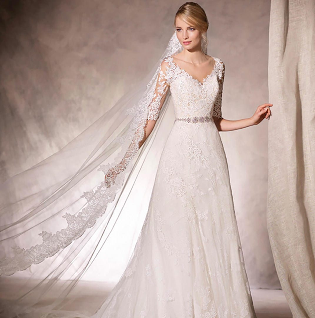 【轻纱婚纱】国外品牌镂空蕾丝鱼尾A摆仪式纱