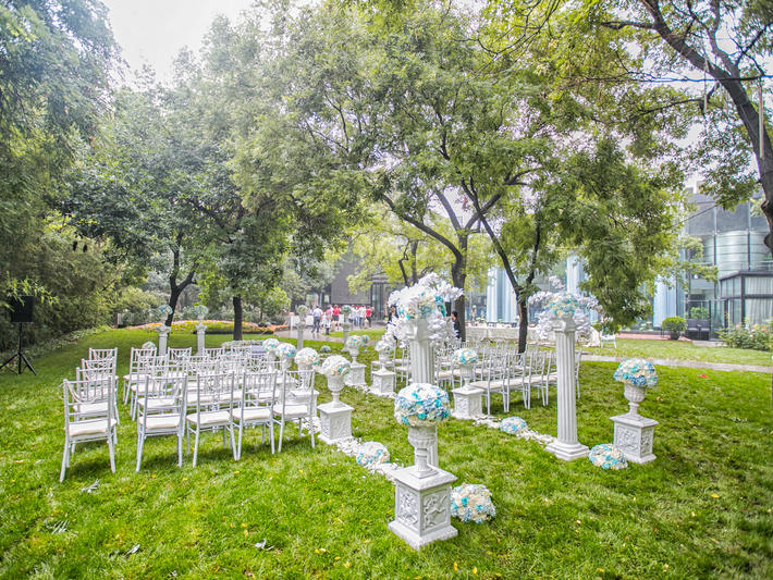 FEEL斐尔婚礼-户外草坪把最美的爱给最爱的你