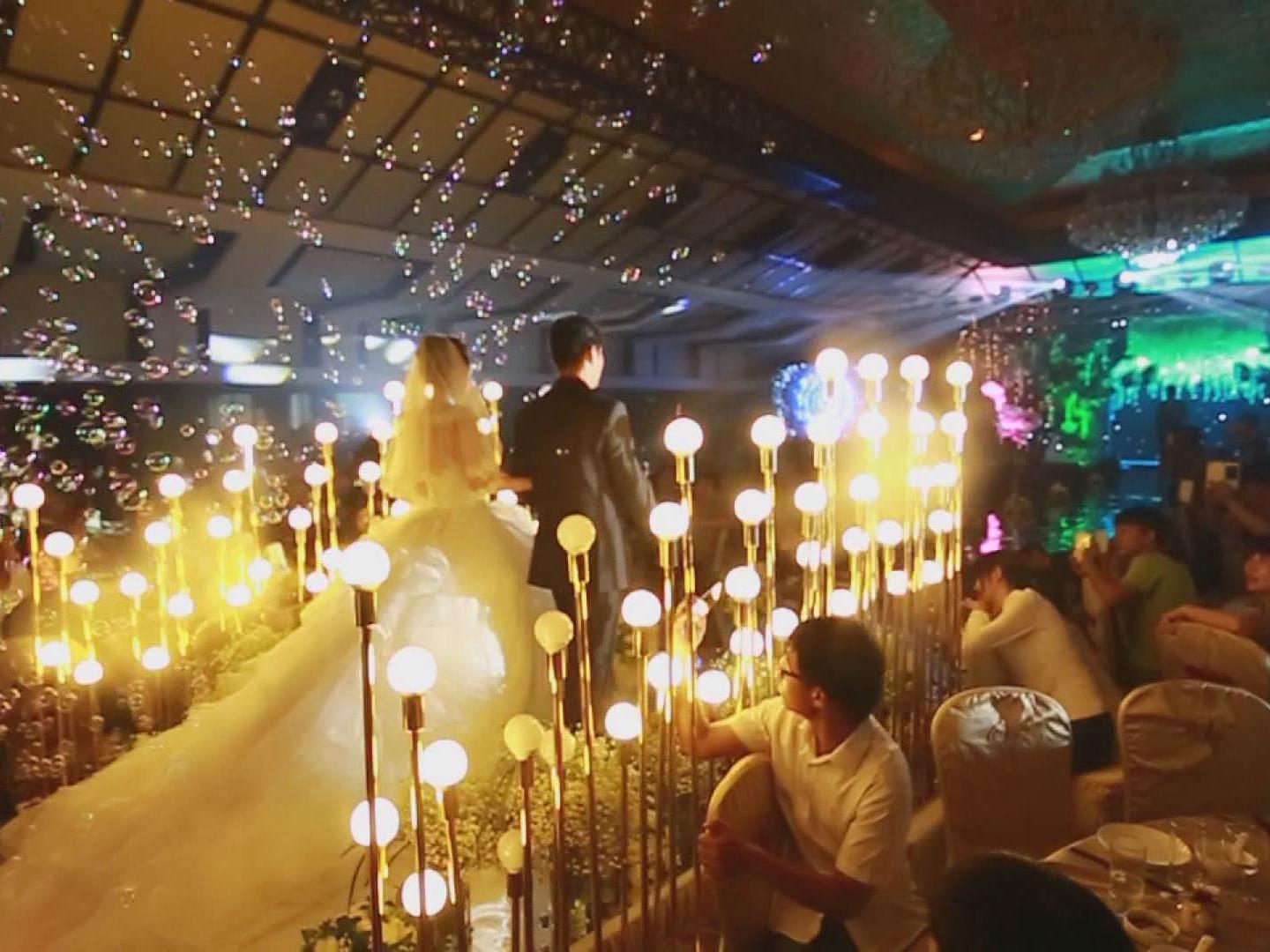 【沁视觉】婚礼跟拍双机位含现场剪辑套餐