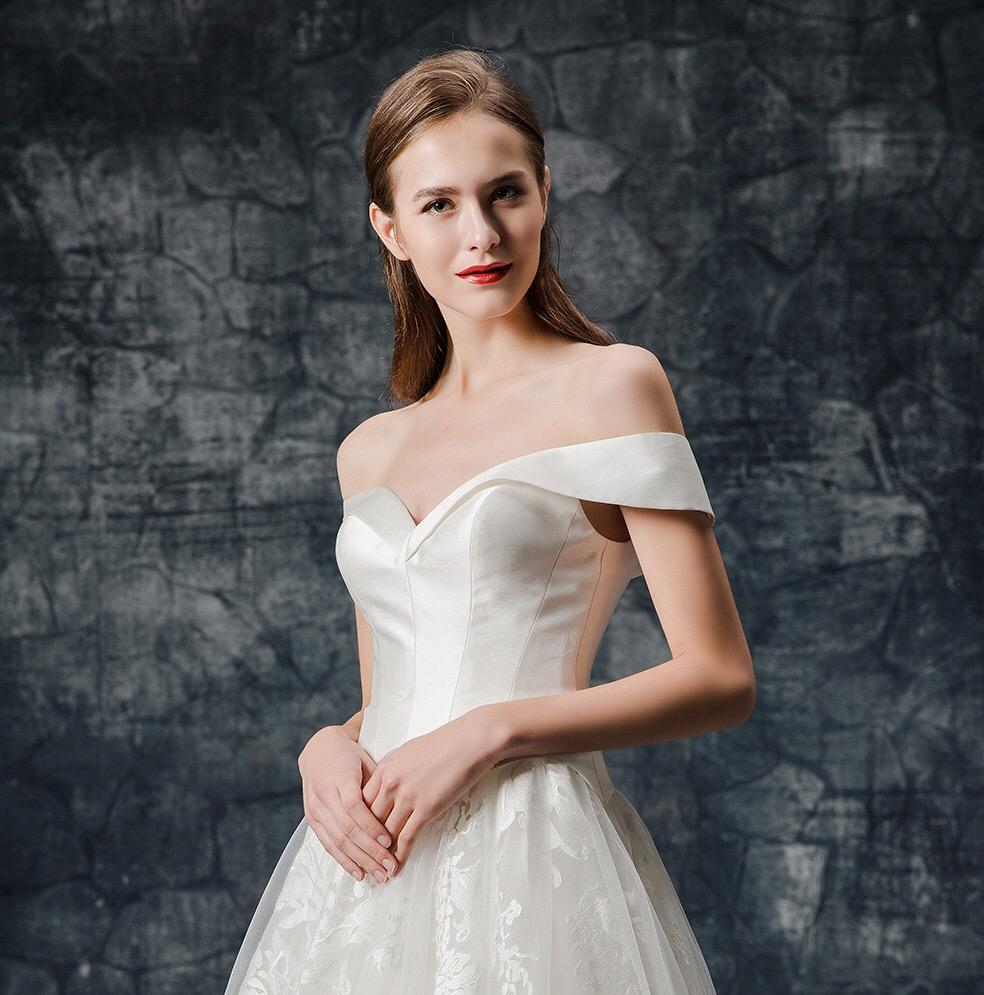 【超值租赁】致白小拖尾精选