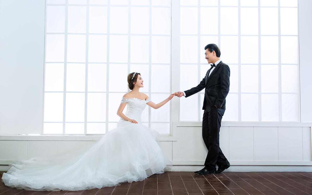 初夏感恩活動立減2000加萬元大禮包+全新婚紗