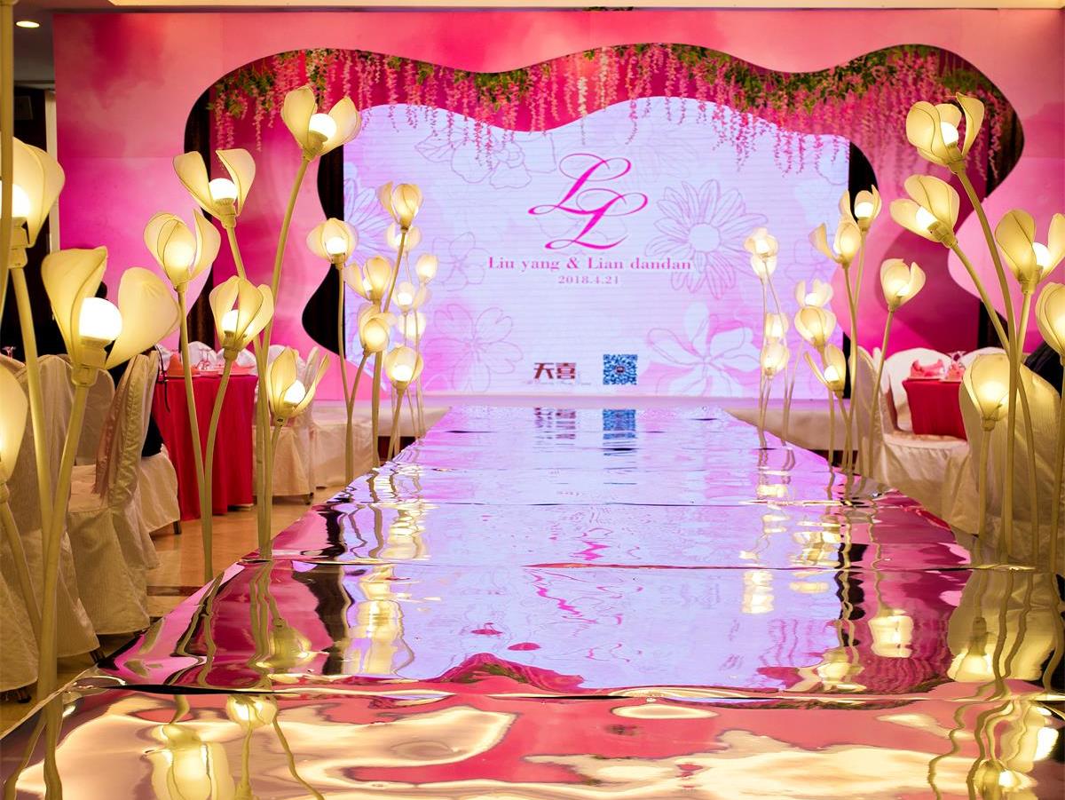 低预算粉色温馨婚礼之极光