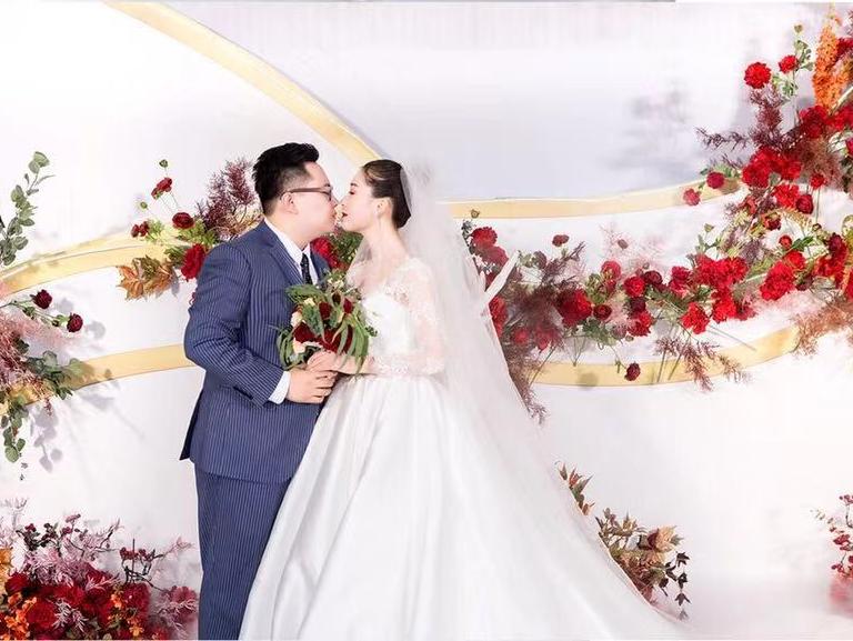 简约不简单，奢华且低调。