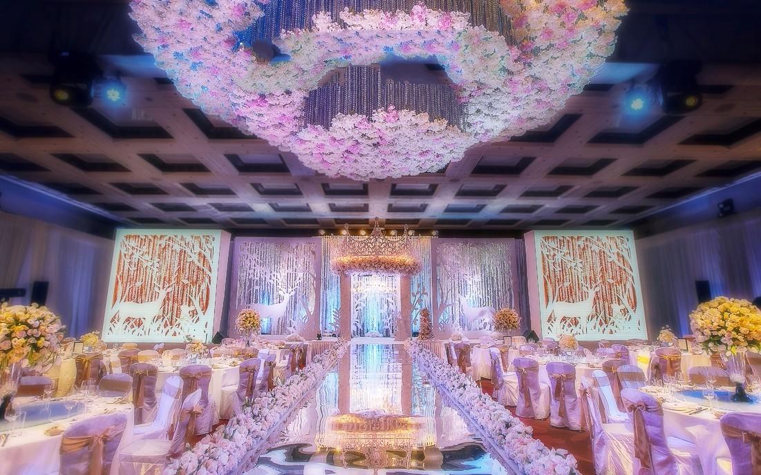 唯美梦幻的欧式花园婚礼-皇冠之恋