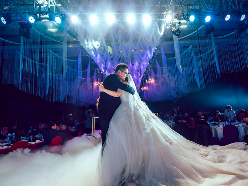 唯美婚礼，简约大理石欧式风配红色