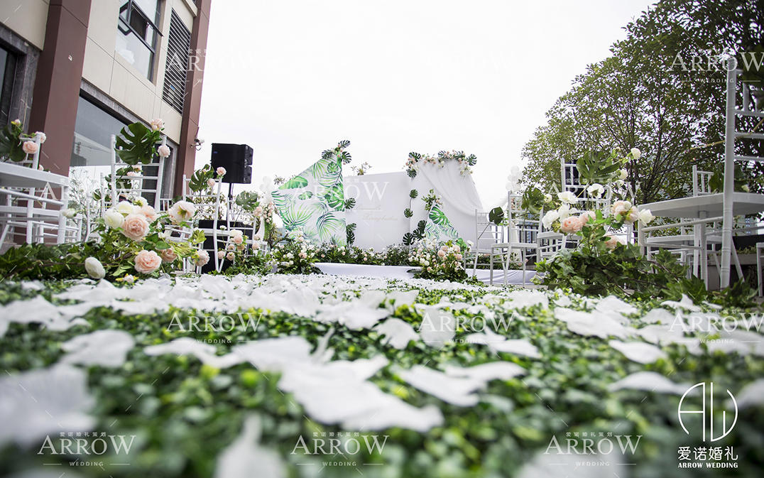 他们有很多关于爱的道理 而我有你