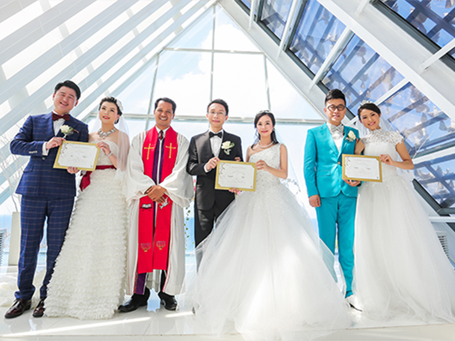 【芊寻海外婚礼】巴厘岛圣白羽教堂集体婚礼