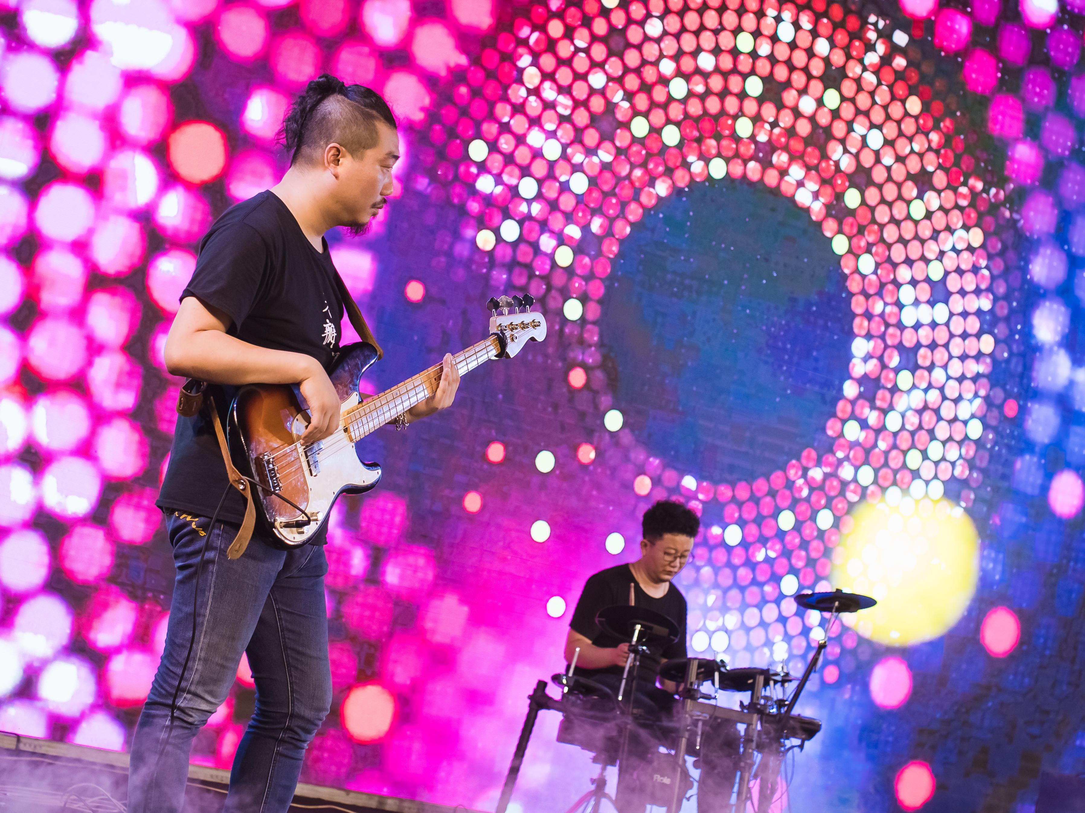 【超人气】莫晗主持团队+乐队+歌手