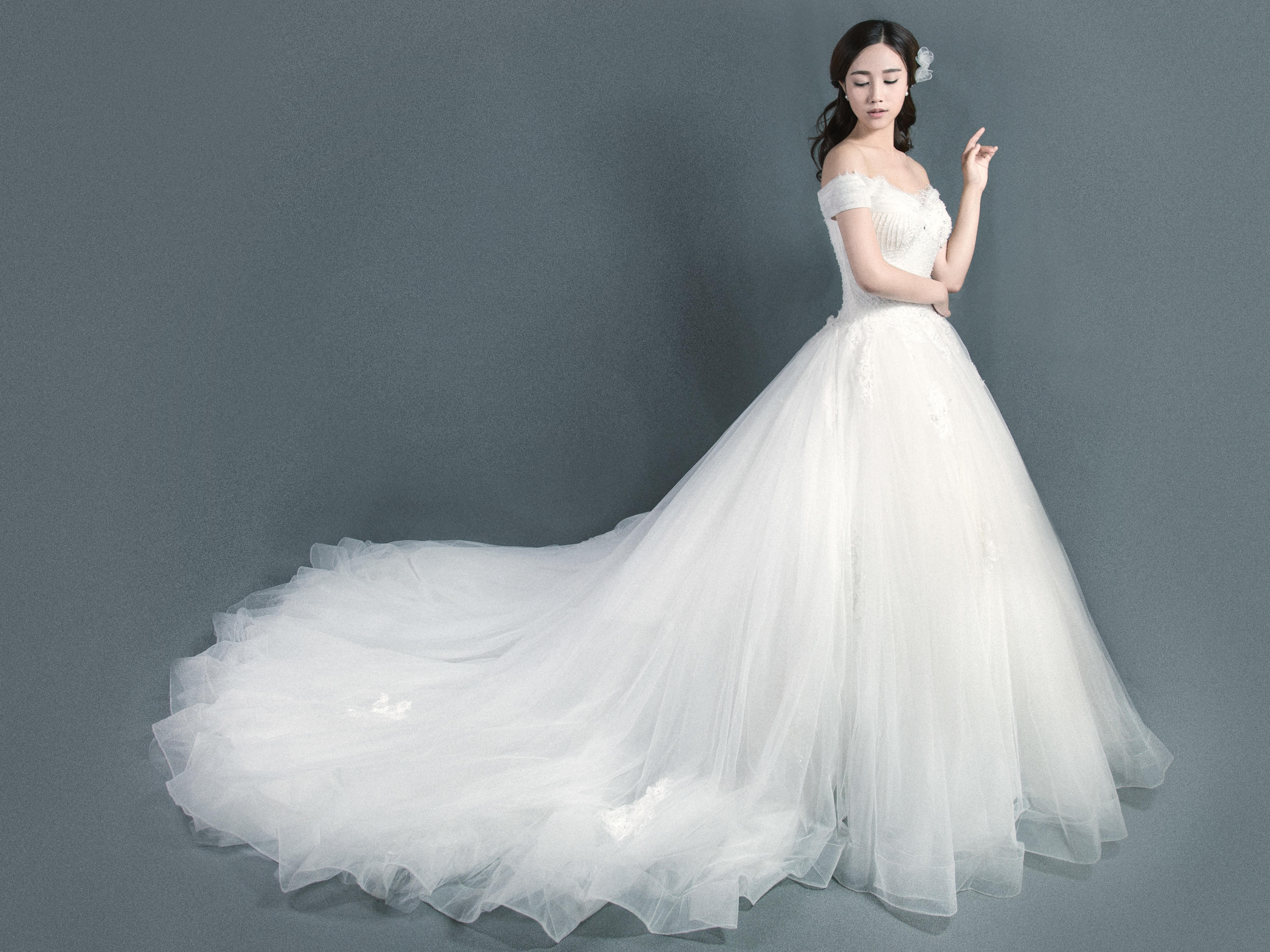 <赫蒂婚纱礼服馆>臻爱系列+首席跟妆+男士礼服