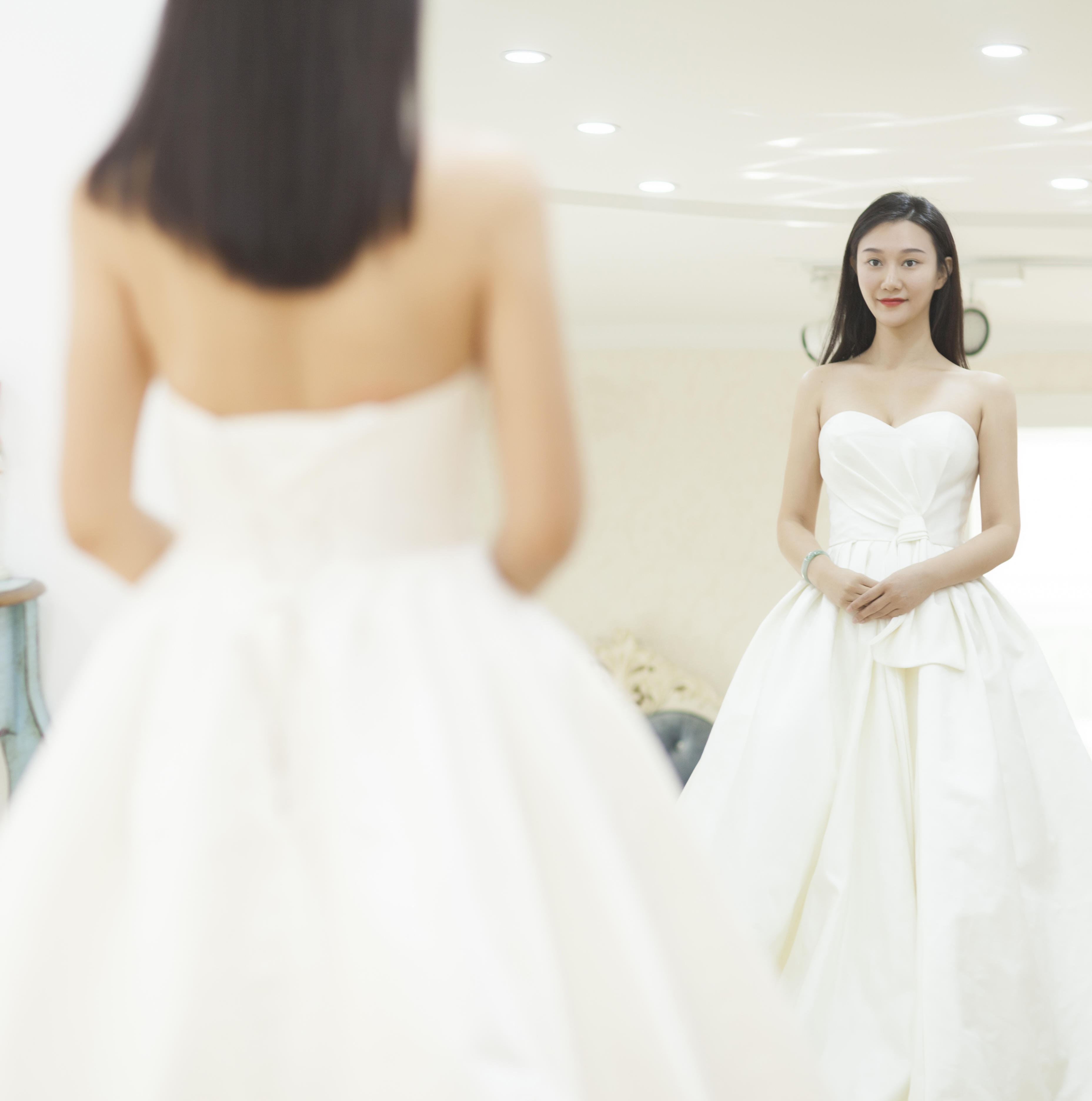 【薇拉VEAR】高腰大气缎面套系