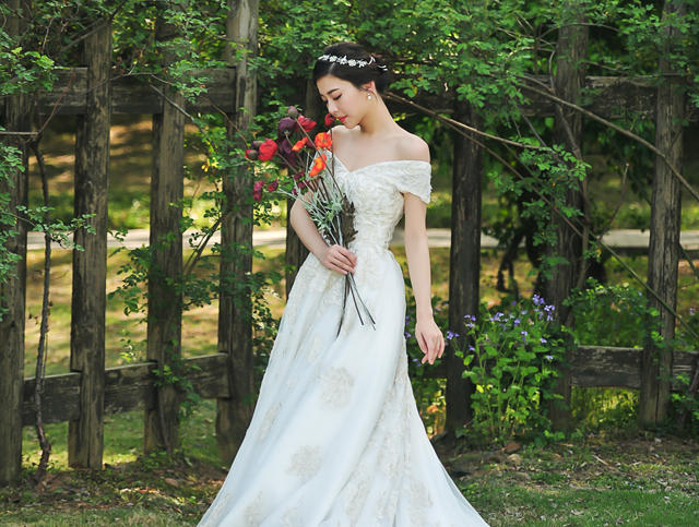 【绣阁嫁衣】欧式金色优雅大气长托 森系婚礼必选款