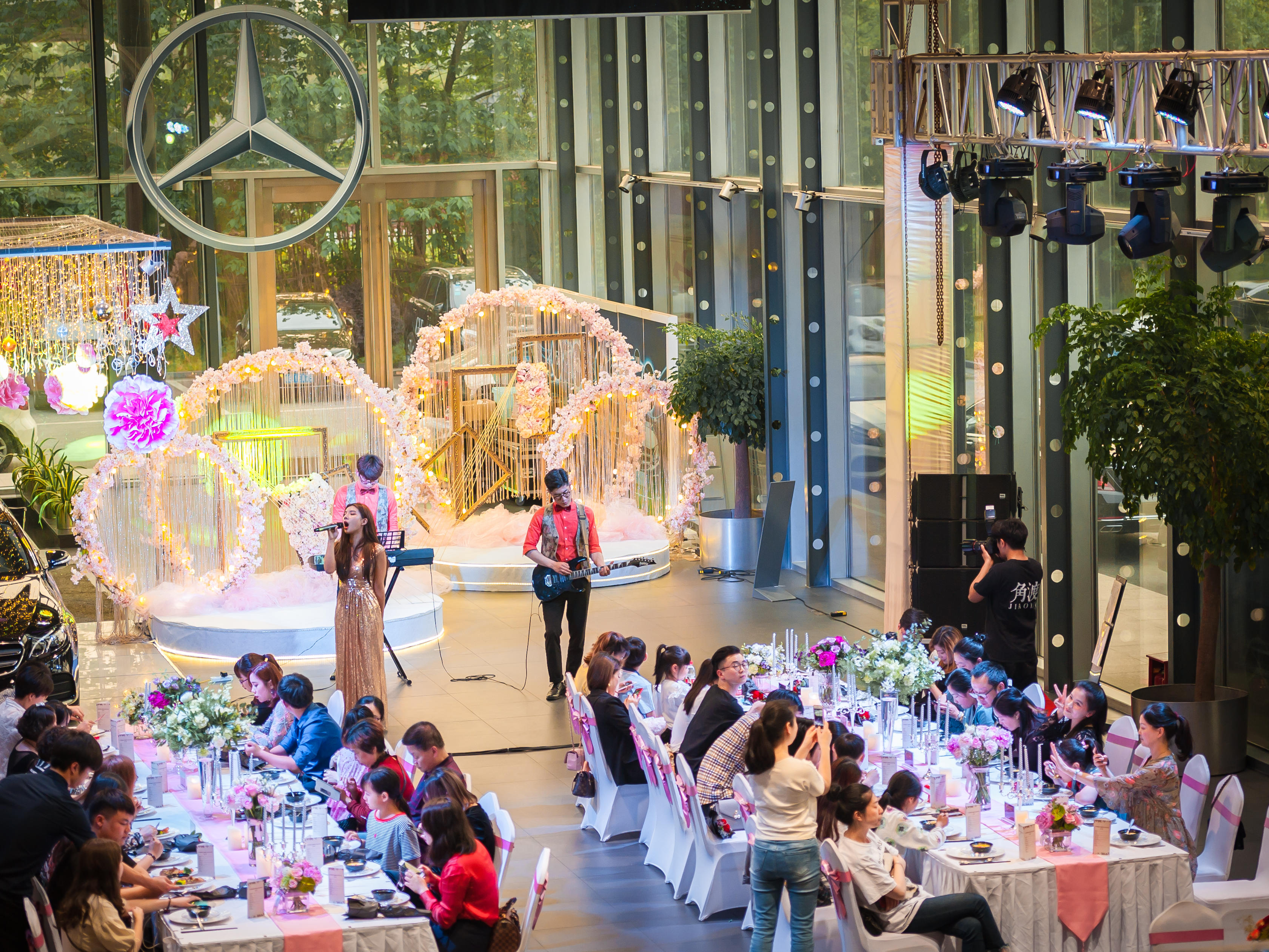 【超人气】莫晗主持团队+乐队+歌手