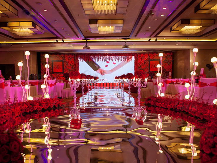 鲜花暗场+灯光T台+LED大屏　仅13988元