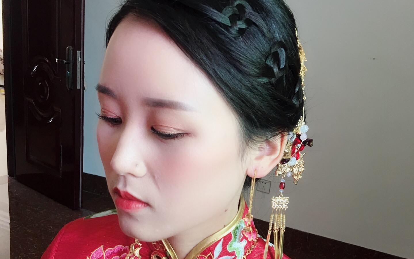 秀禾服+红色礼服造型            