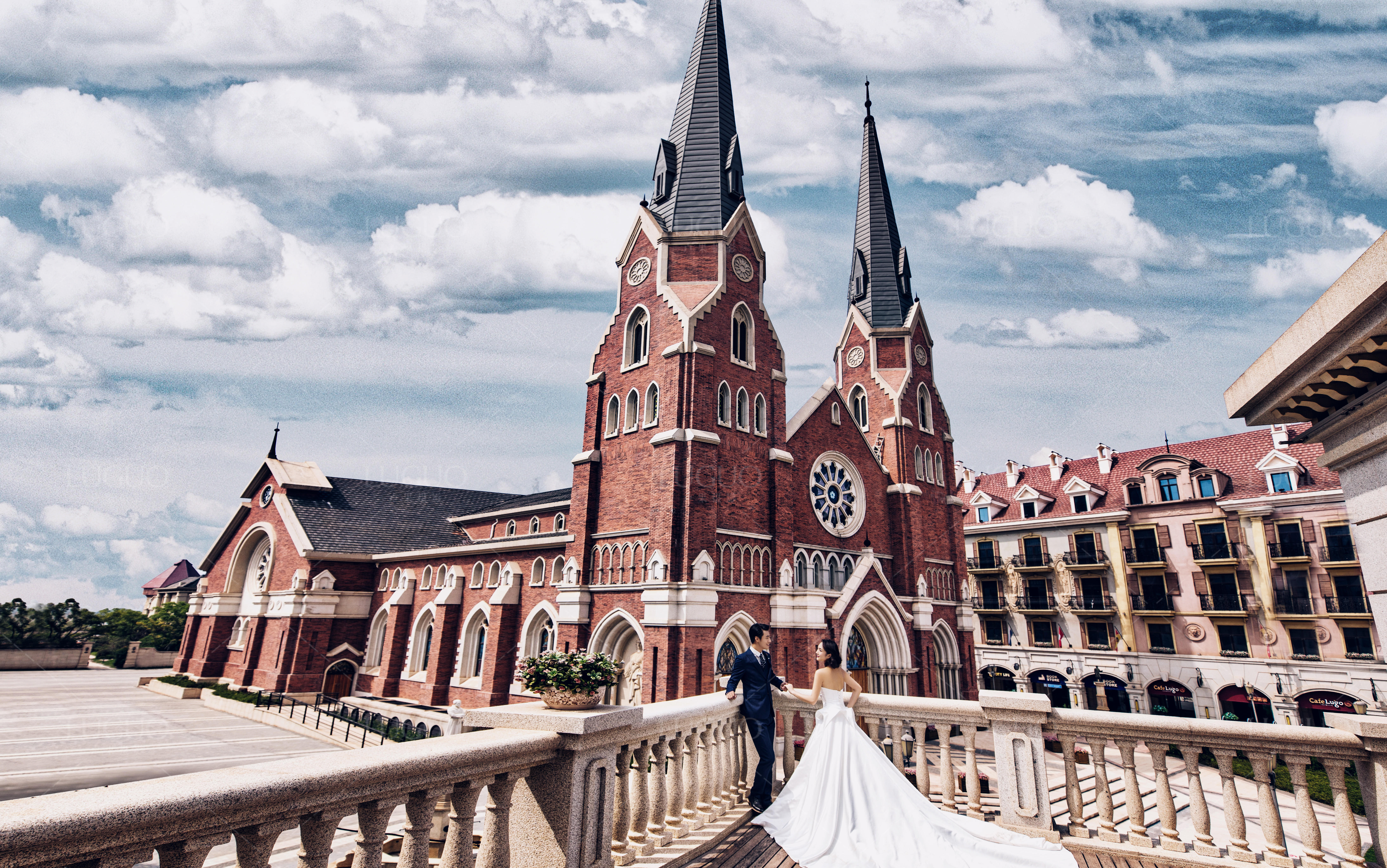 2019全新传世嫁衣〈褂皇〉系列