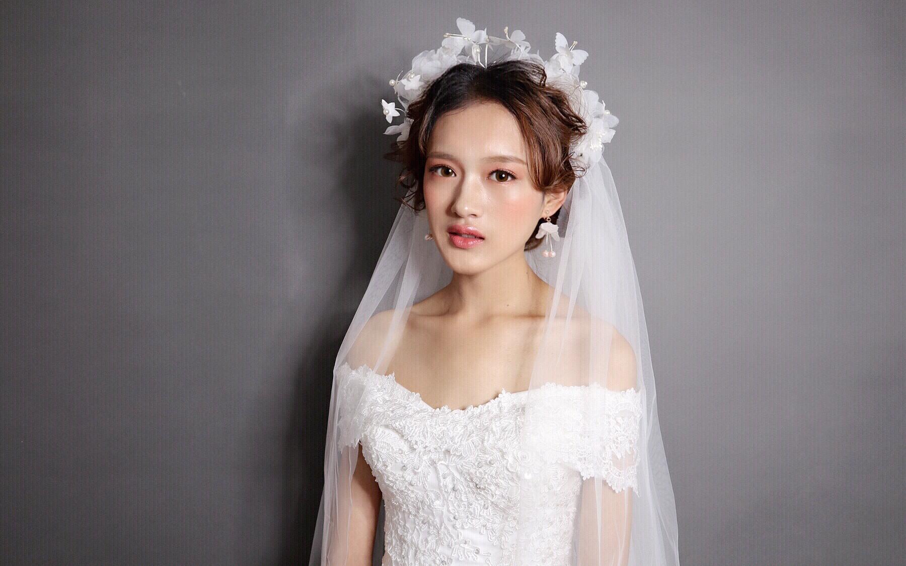 尤婉青岚婉约新娘  资深档  新娘早妆 免租饰品