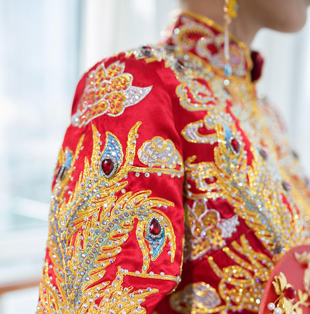 木小白的婚纱店——单件经典烫钻马来袍