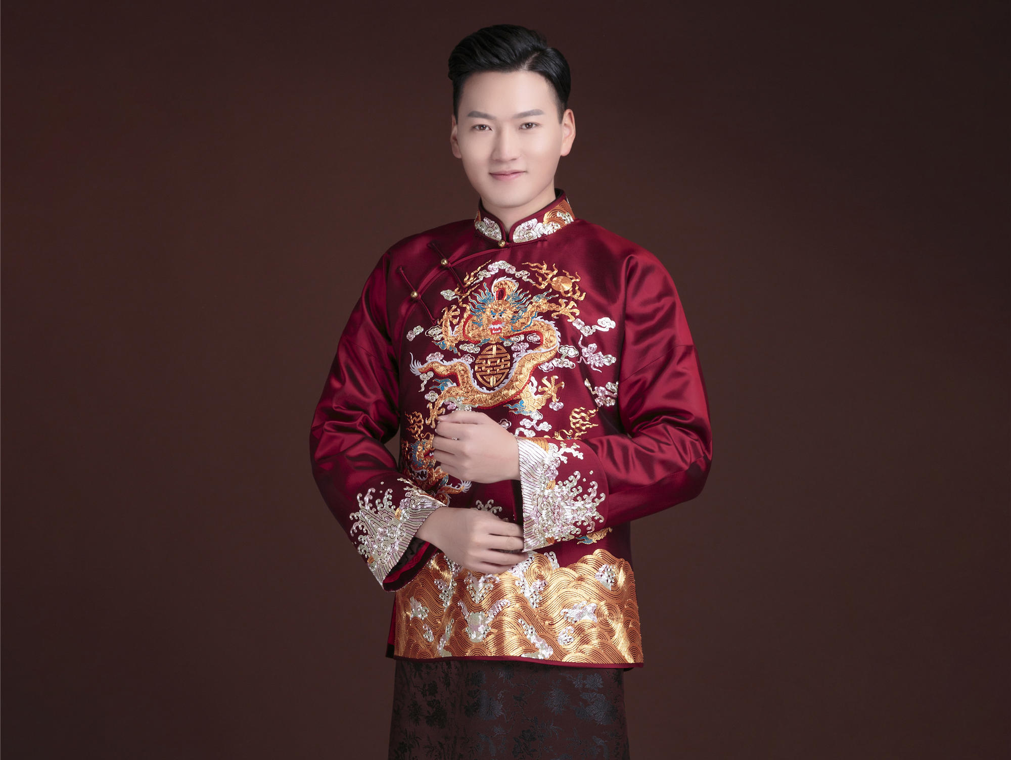 華芬中式嫁衣定制 男士中式婚礼服 长袍马褂 三龙