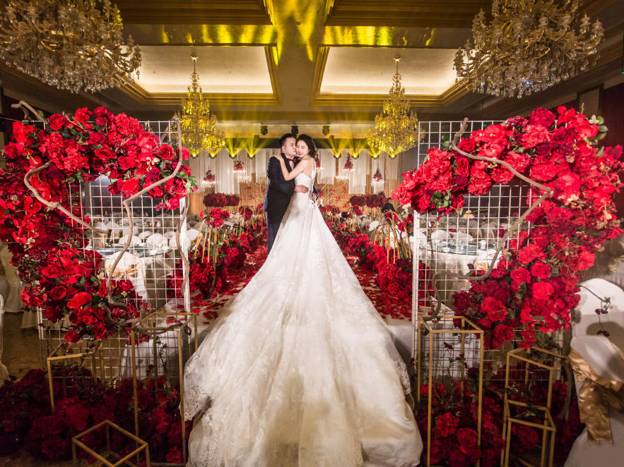 《以爱之名》轻奢红色唯美系婚礼