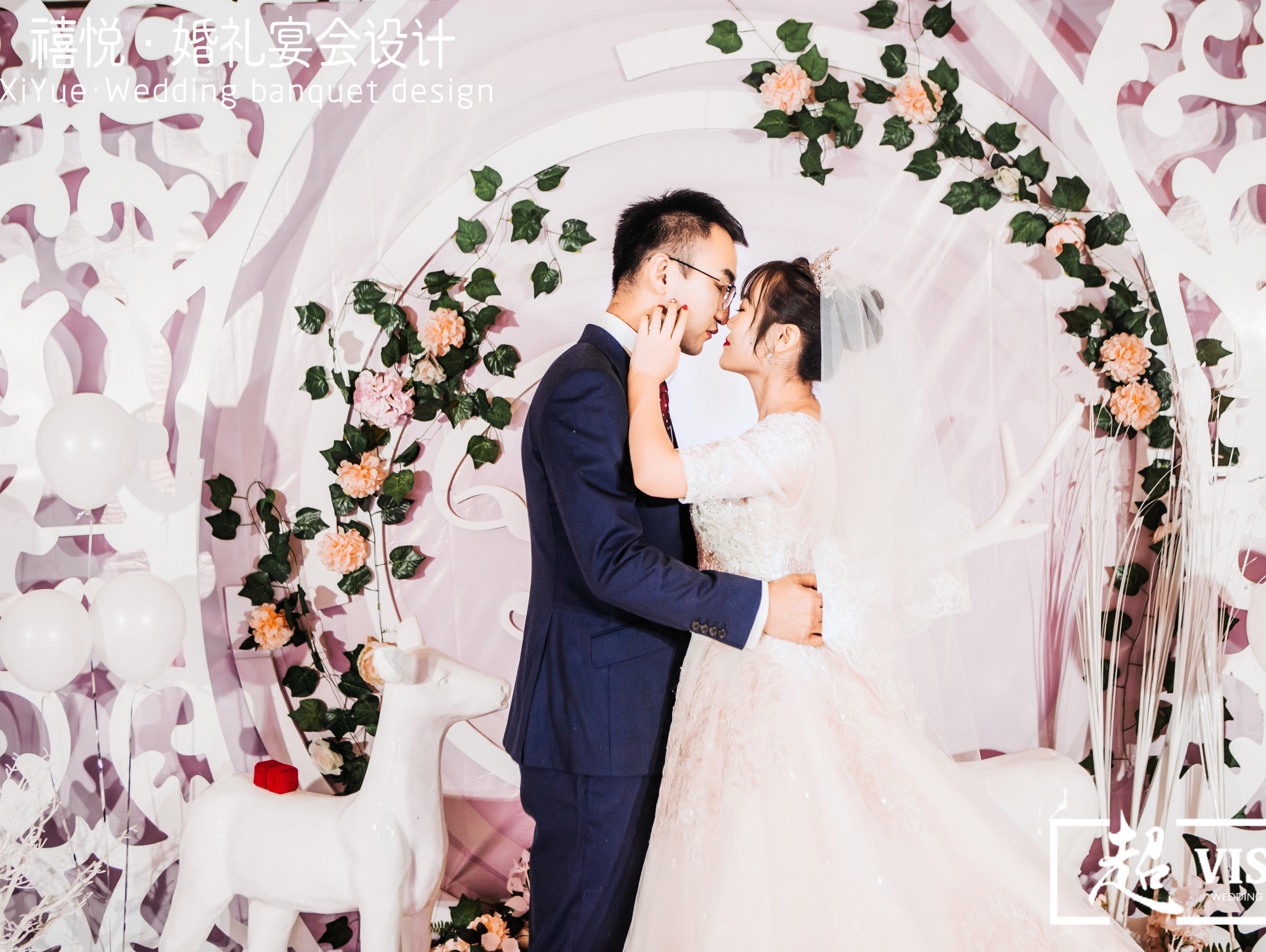 甜美系粉色梦幻风格婚礼现场