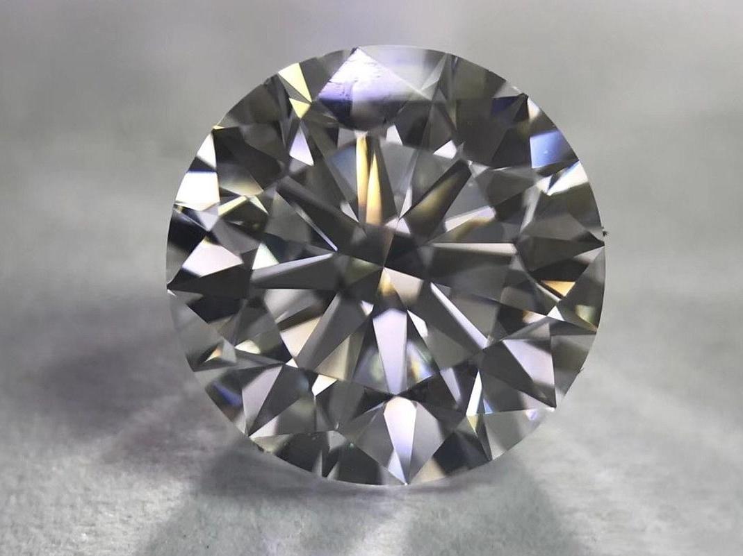 30分gia裸钻D/VS1/3EX/N无奶咖绿