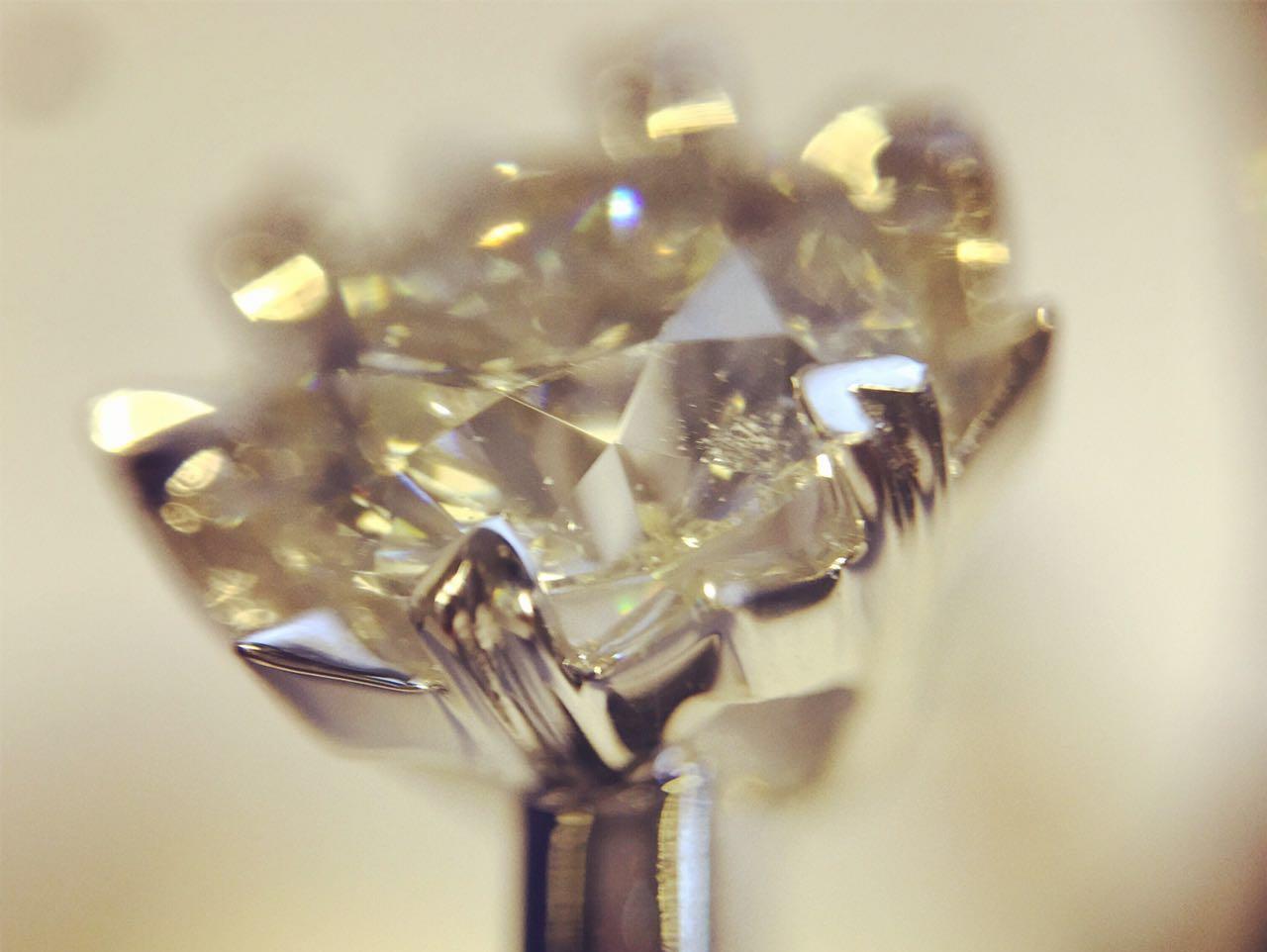 ＧＲ－冰心系列克拉钻戒　设计感心意十足完美细节