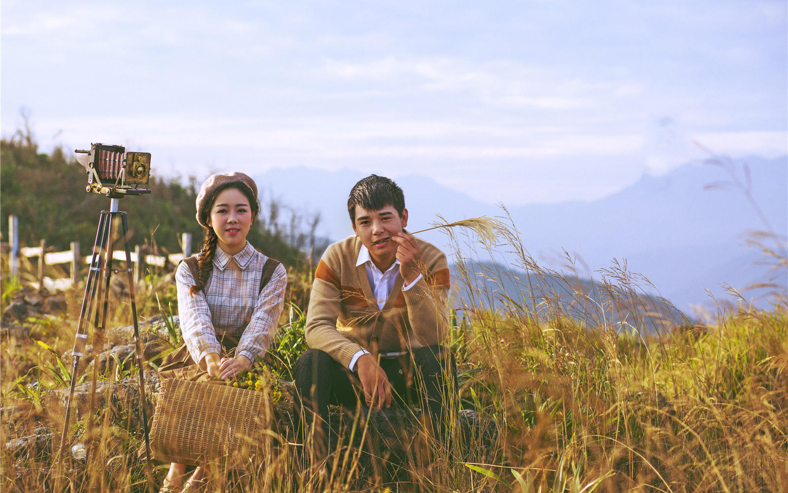 《黛茜婚纱摄影》包酒店+包送婚纱+包产品邮寄