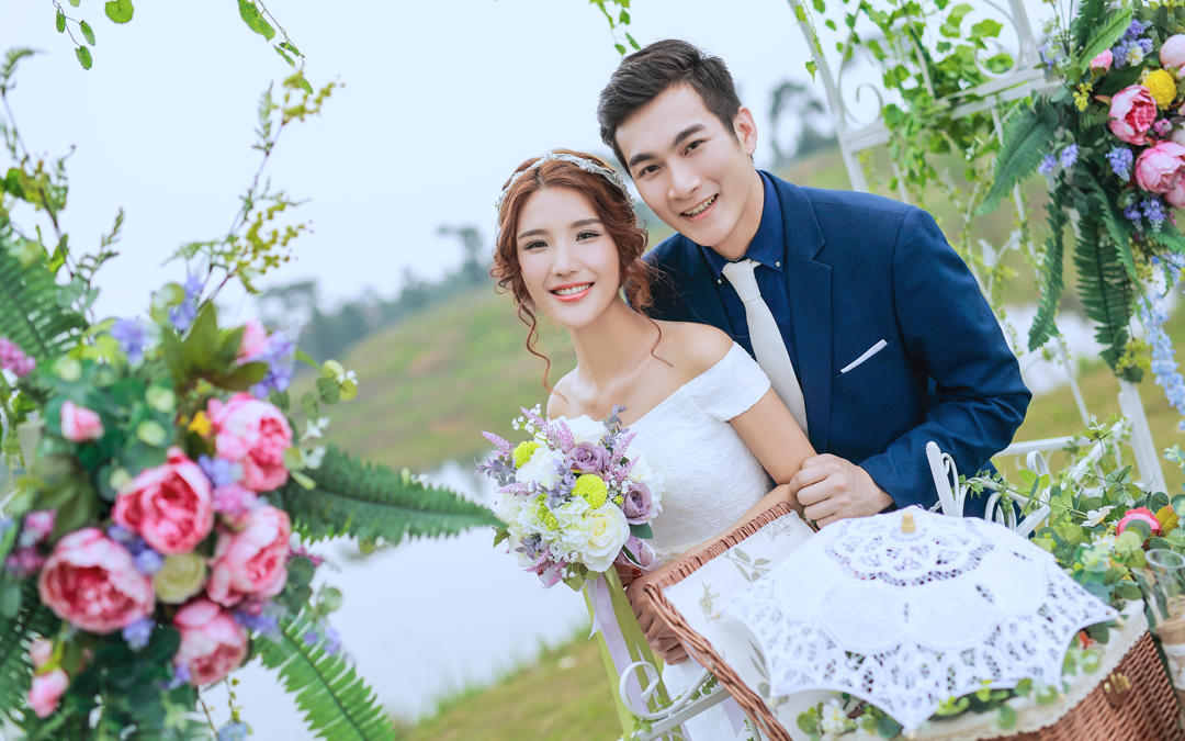 南宁市内韩式公园景8套服装婚纱照