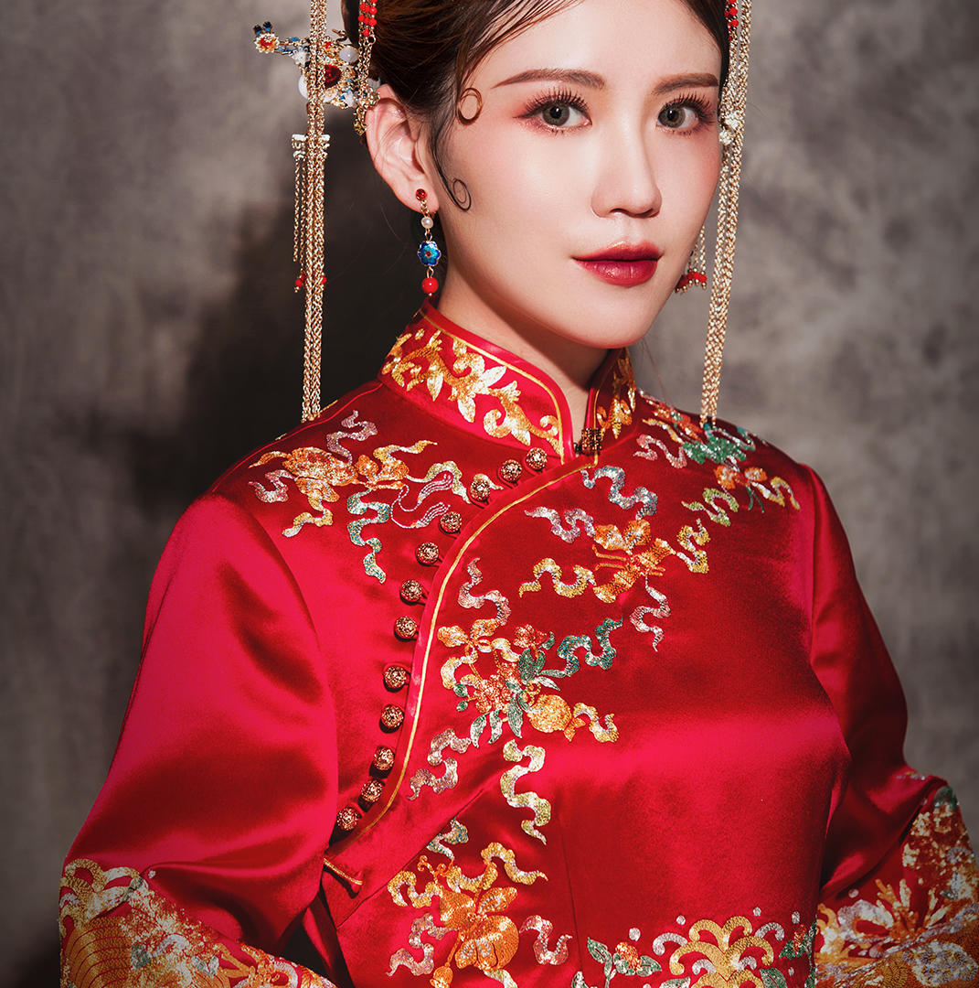 桂公子婚纱【盘金手秀吉祥八宝】