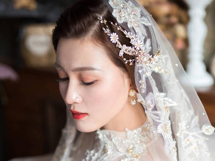 【超值套餐】全面升级婚纱资深化妆师