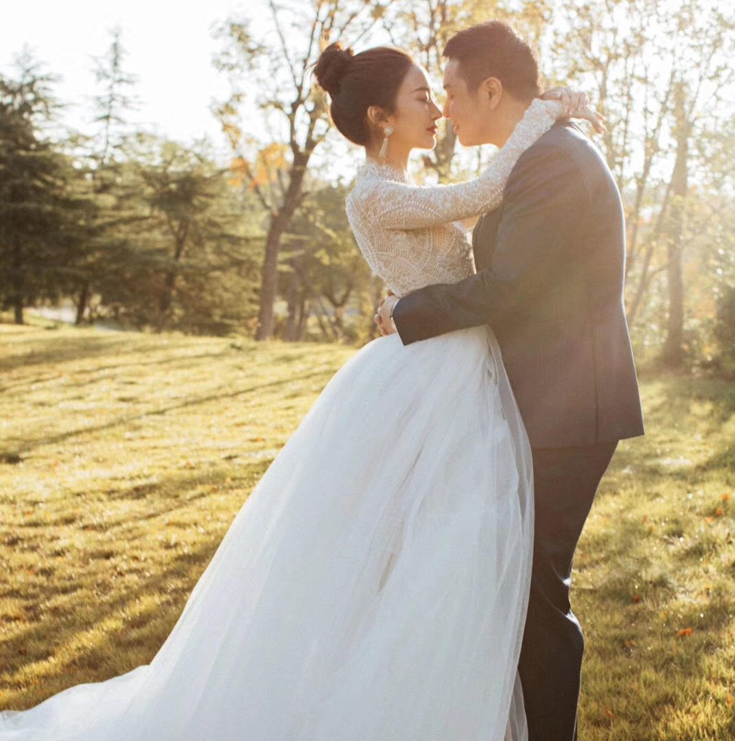 泡芙新娘婚纱礼服原创设计师品牌超值套餐男士西装