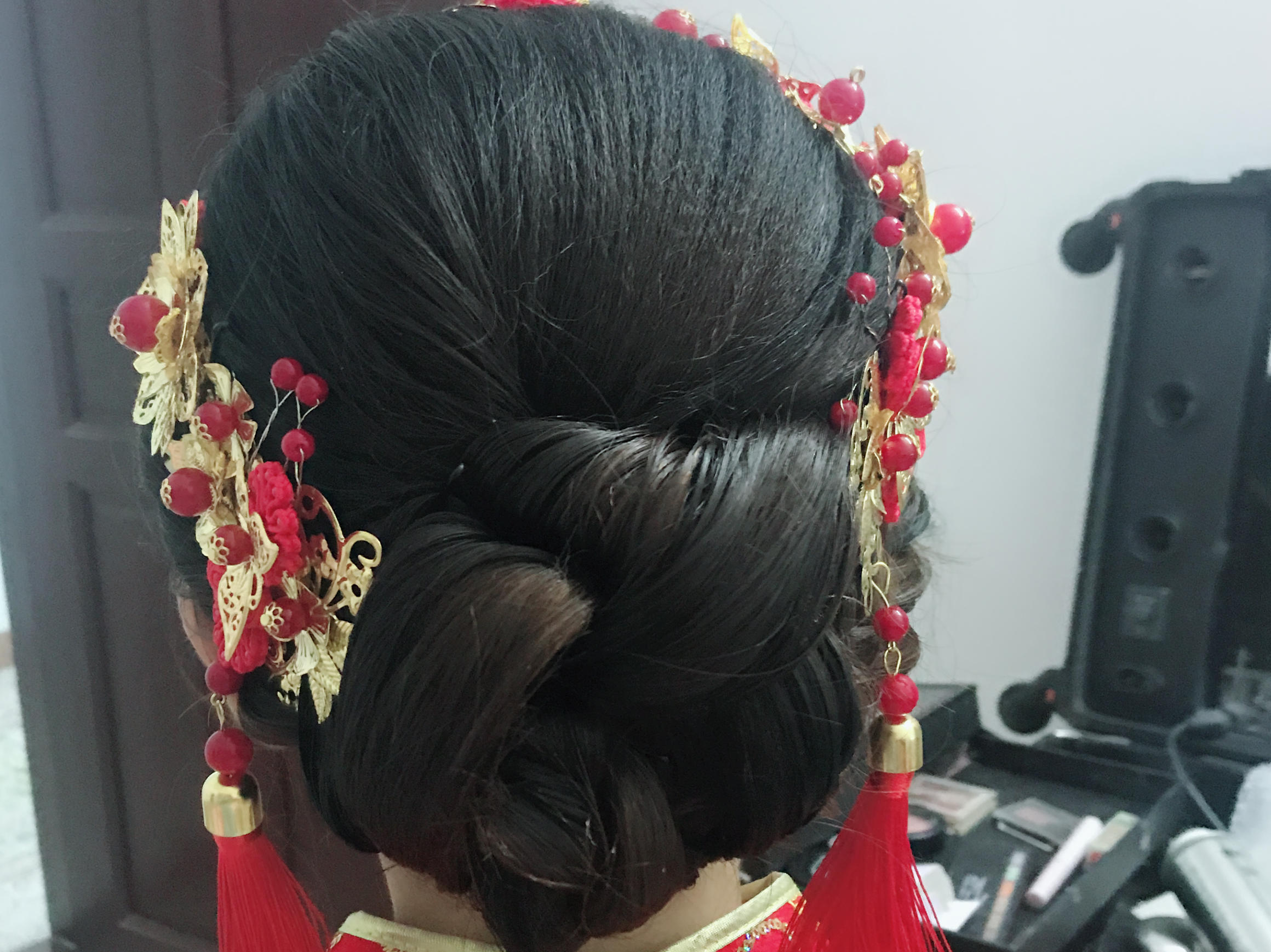 资深档全程跟妆出嫁妆、婚纱妆和敬酒妆+饰品