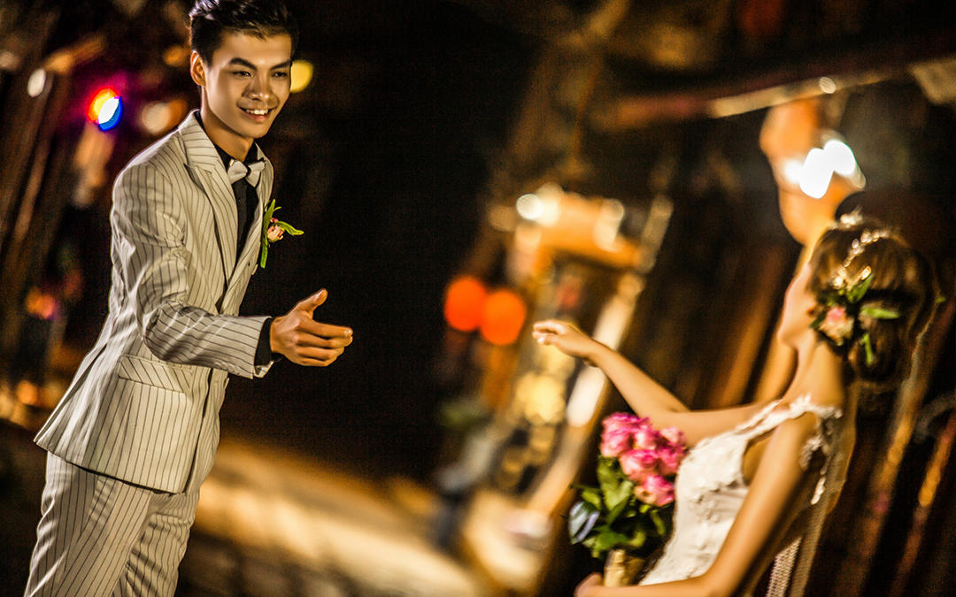 麗江雪山拉市海騎馬劃船浪漫旅拍   拍一送一