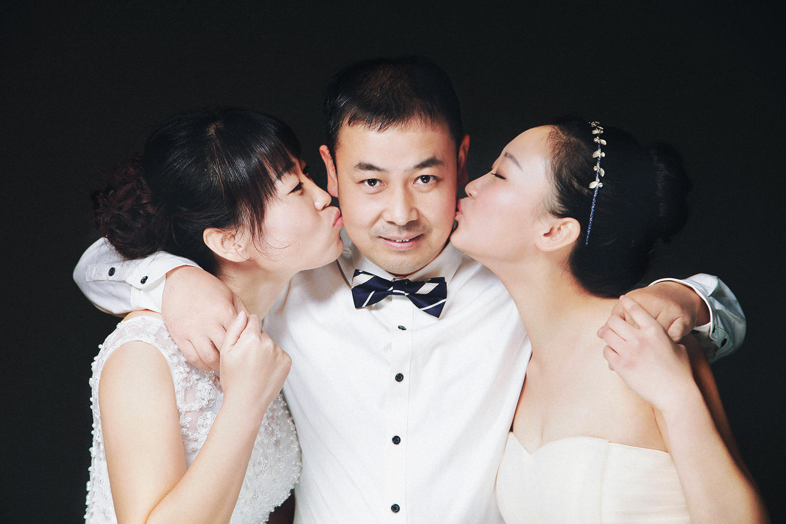 時(shí)尚寫真限量A套系|商業(yè)級(jí)精修20張|每月20套