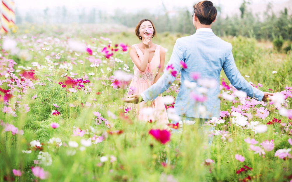 铂爵风尚/璀璨夜景/浪漫花季/定制嫁衣/一对一/