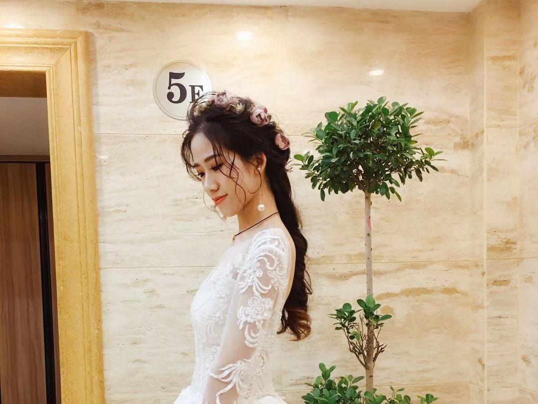 新娘晚装+伴娘妆    