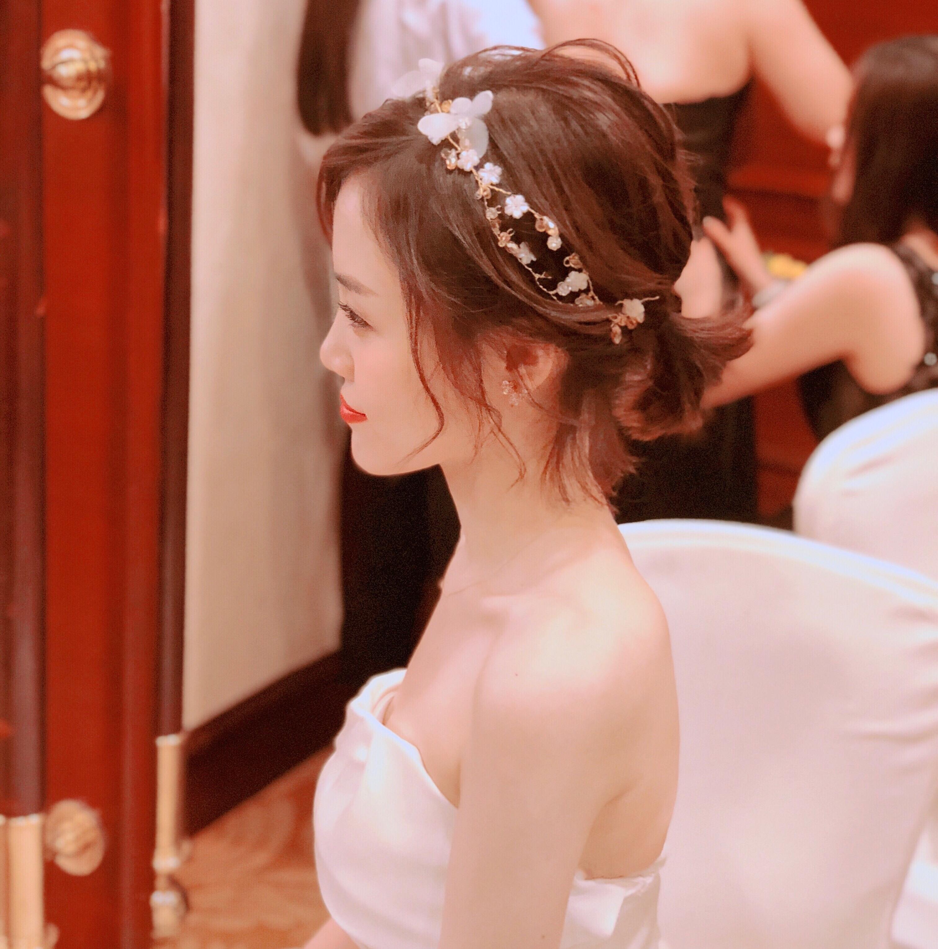 【独角兽高级婚纱定制】资深化妆师新娘造型