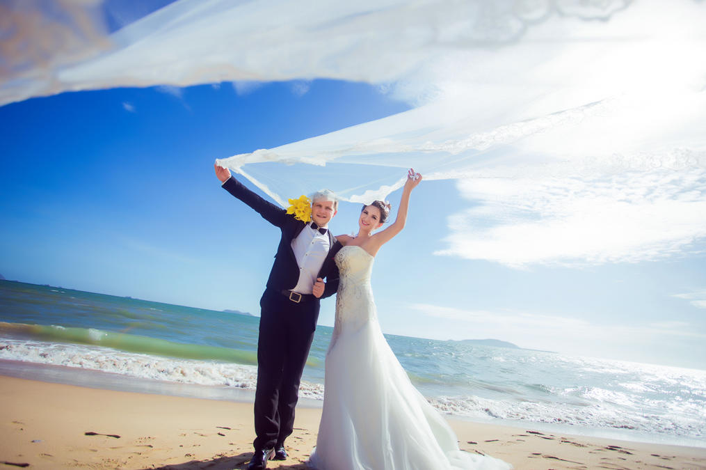 春【Spring】,一段說走就走的蜜月旅行戀曲