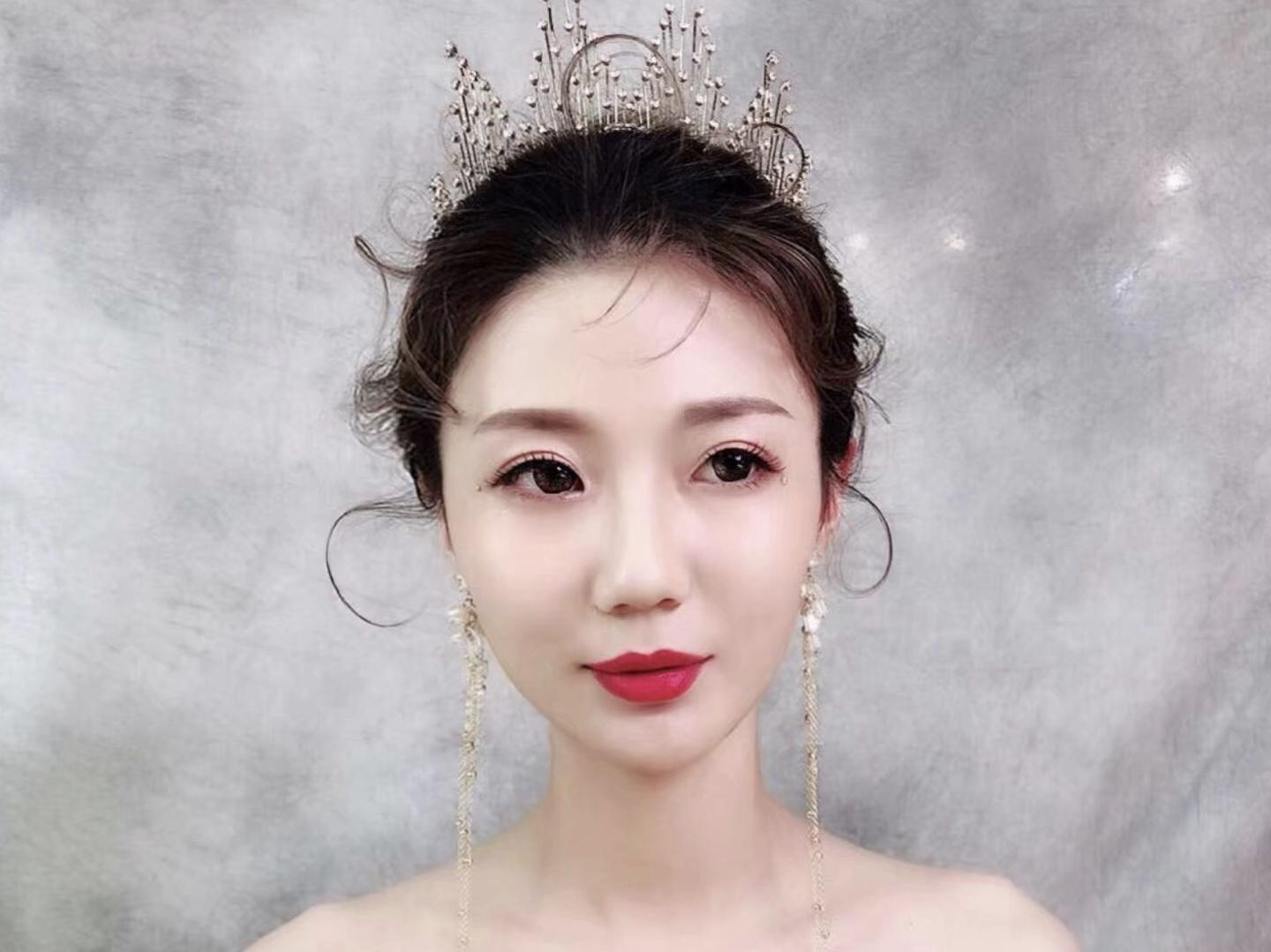 【回请宴席妆-早妆】提供通选敬酒服＋总监化妆师