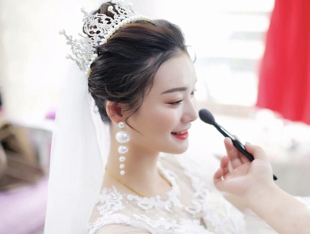 【超值-人气套餐】时尚减龄 首席资深婚礼化妆师