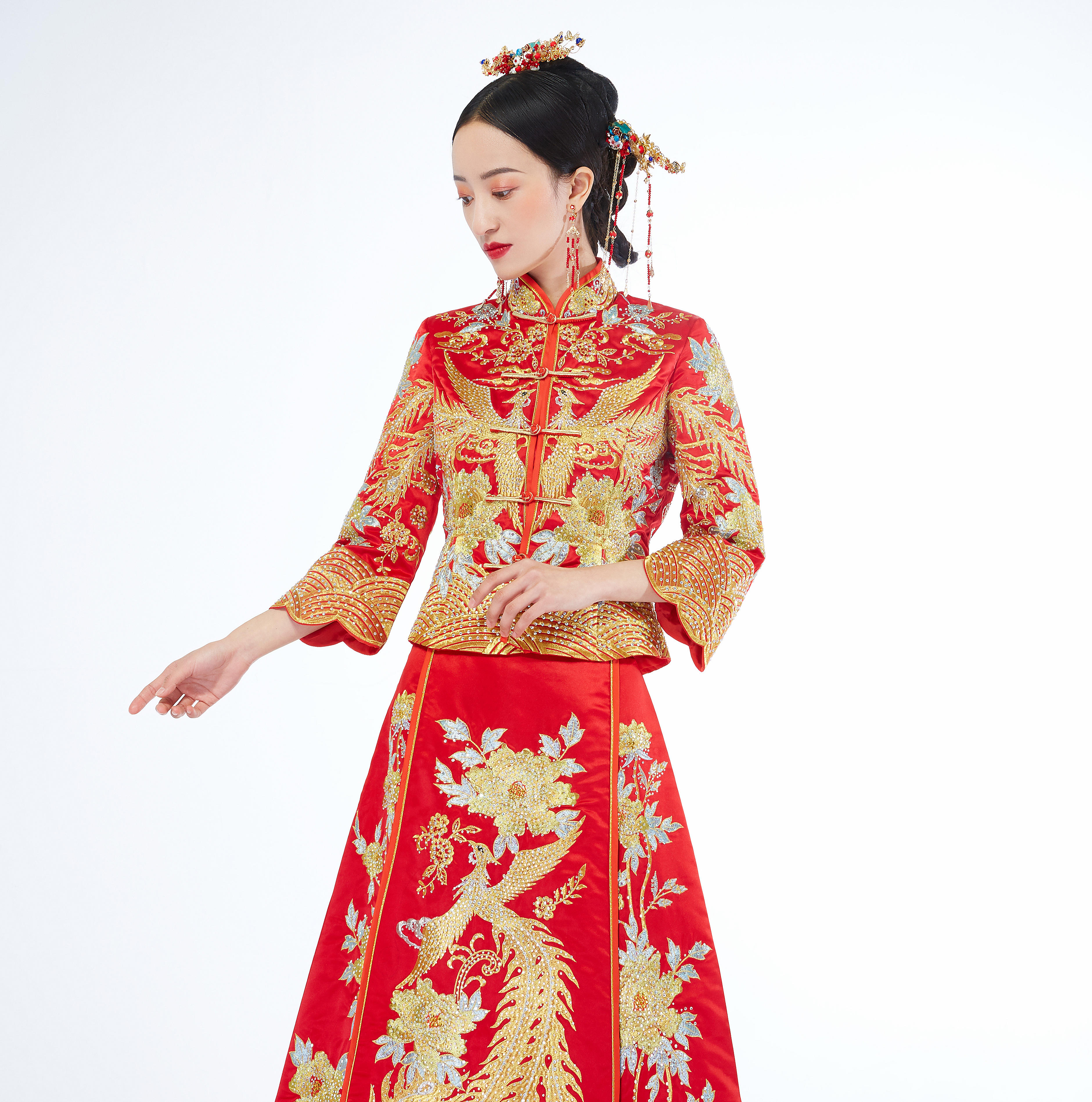 【品牌套餐】胭白轻奢高端婚纱套系＋资深化妆师跟妆