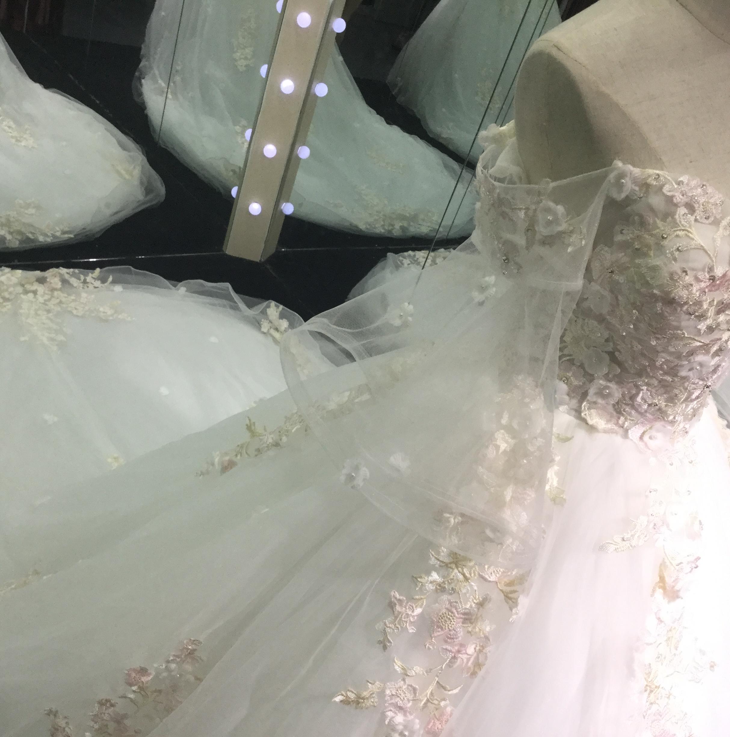 完美一生特价长拖主婚纱单件送敬酒礼服